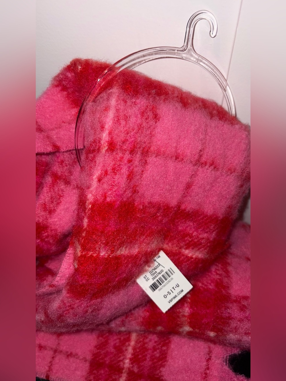 PINK Victoria’s Secret – Preppy Plaid Christmas Scarf 🎀🎄 in Hotpink & Red - Picture 4 of 8